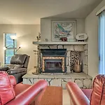 Evolve Pine Mountain Lake Haven with Spacious Deck